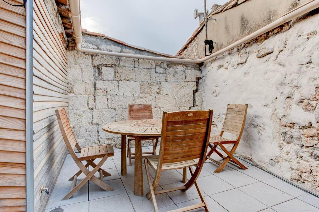 Stunning Medieval Getaway 维克拉加迪勒 外观 照片