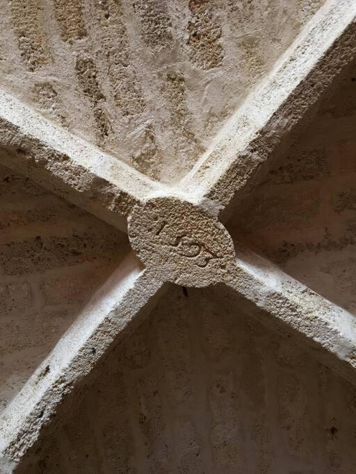 Stunning Medieval Getaway 维克拉加迪勒 外观 照片
